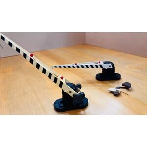 Vintage Lionel O Gauge Crossing Gates Pair Parts Repair Train Signal Lot
